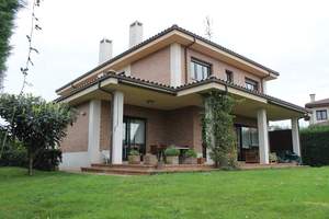 Fachada principal  2   :Vivienda-Unifamiliar 