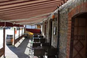 Terraza Delantera : Bar Las Brisas Pravianas (Cañedo)