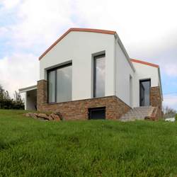  Fachada trasera 3 :Vivienda-Unifamiliar en Las Llascaras