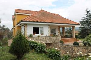 Fachada lateral :Fachada principal :Vivienda-Unifamiliar 