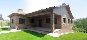 Fachada  principal  2 :Vivienda-Unifamilar 