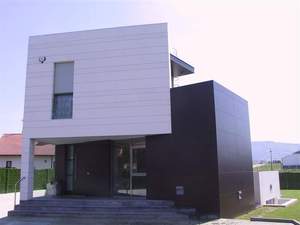 Fachada principal : Vivienda-Unifamiliar 