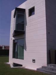 Fachada principal 2 : Vivienda-Unifamiliar 