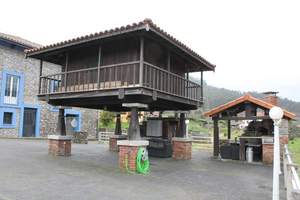 Horreo con casa :Restauracion de Casa con Urbanizacion 