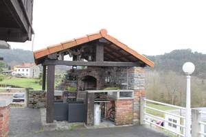 Parrilla : Restauracion de Casa con Urbanizacion 