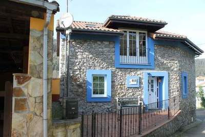 Restauracion de Vivienda  con Urbanizacion (Pravia)