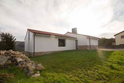 VIVIENDA UNIFAMILIAR EN TREJO-ILLAS- ASTURIAS